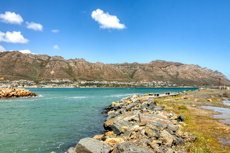 2 Bedroom Property for Sale in Harbour Island Western Cape